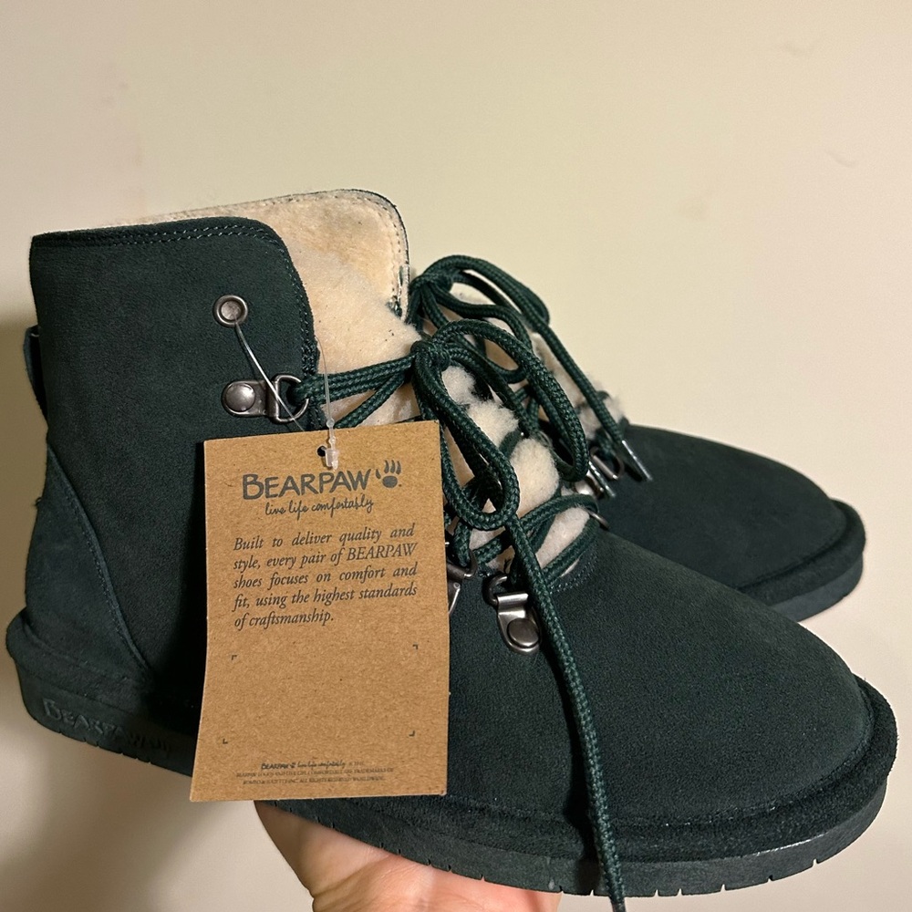 Brand NWT Bearpaw Kerri Suede Lace-up Boot Emerald